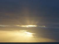 Sonnenstrahlen durchbrechen Wolkenwand - Co. Clare